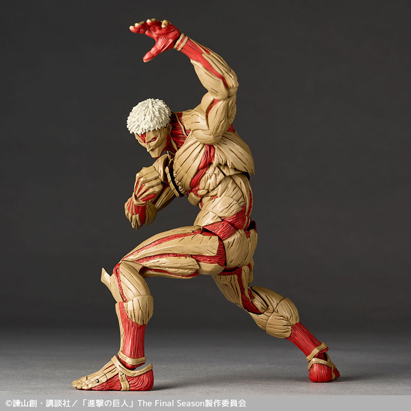 (Pre-Venta) Revoltech Amazing Yamaguchi - Armored Titan (Reiner Braun)