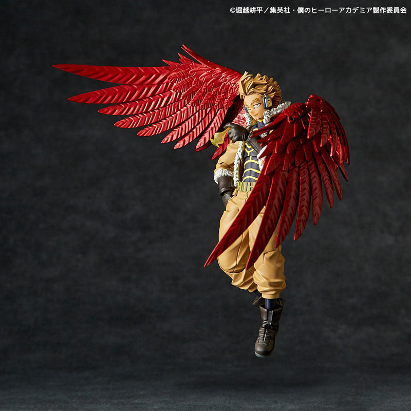 (Pre-Venta) Revoltech Amazing Yamaguchi - Hawks (Keigo Takami)