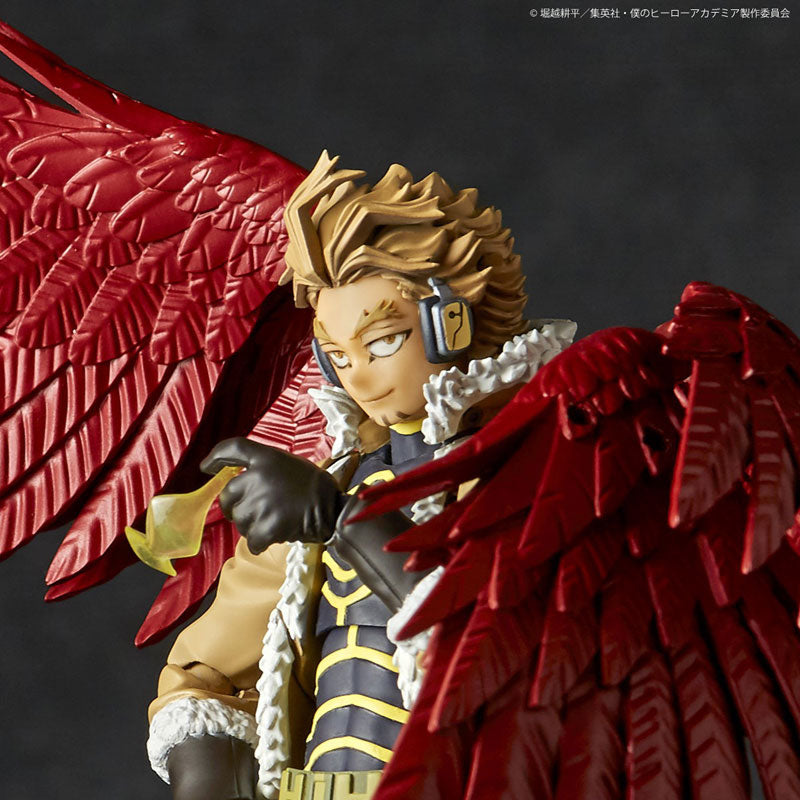 (Pre-Venta) Revoltech Amazing Yamaguchi - Hawks (Keigo Takami)