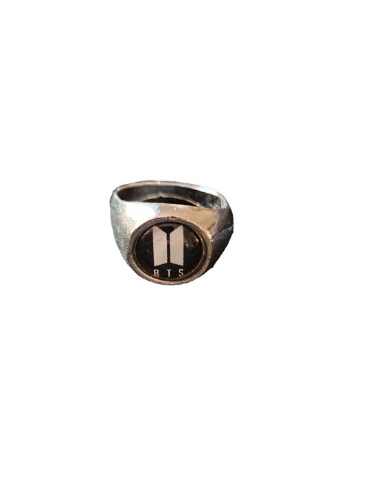 Anillo BTS logo #2