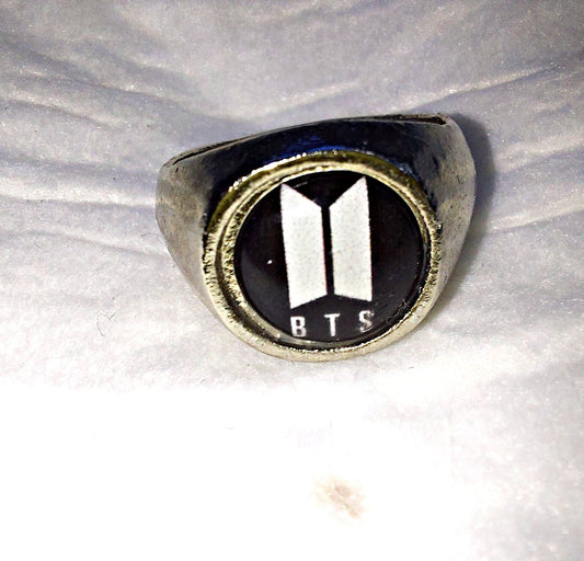 Anillo BTS logo #2